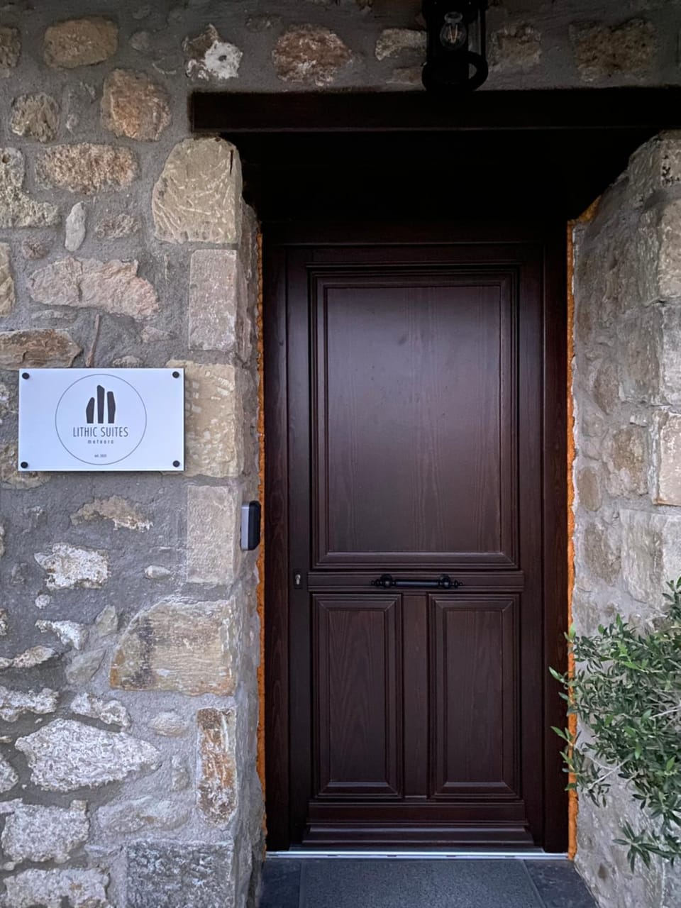 Lithic Suites Apartment in Kalabaka