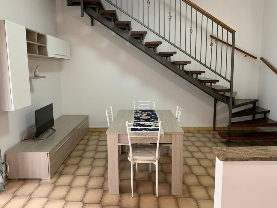 TV and multimedia, Dining area