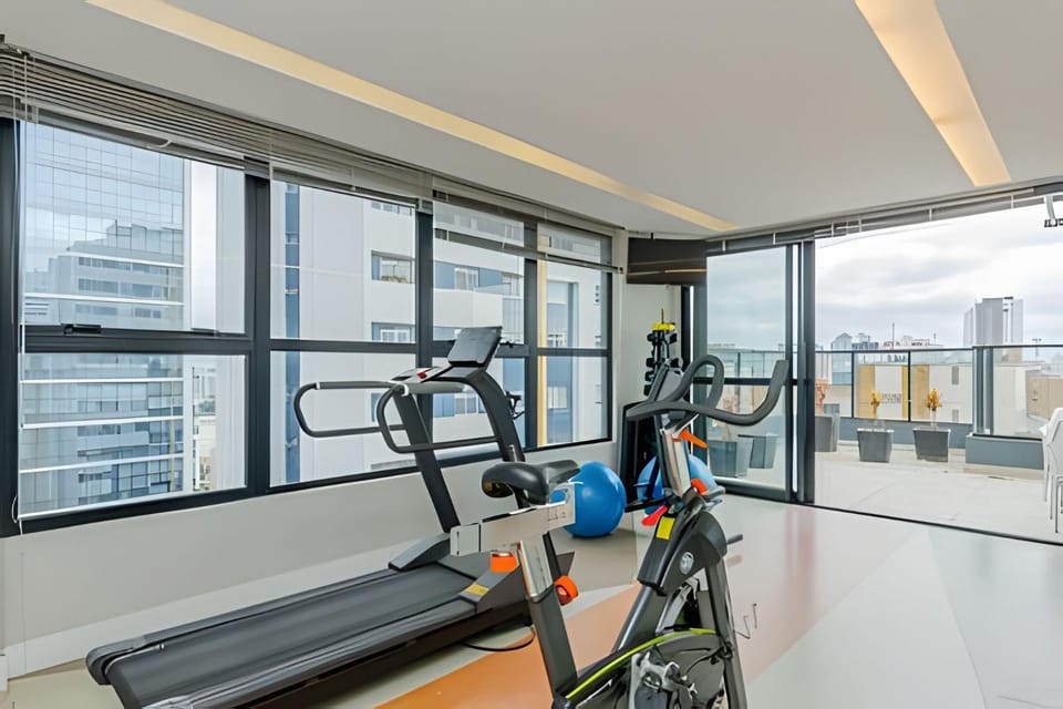 Easy Emiliano - Apartamentos UROOMS Apartment in Curitiba