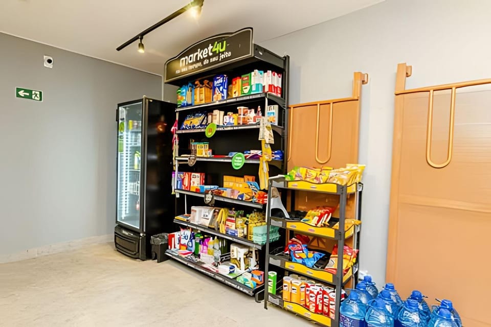 Easy Emiliano - Apartamentos UROOMS Apartment in Curitiba