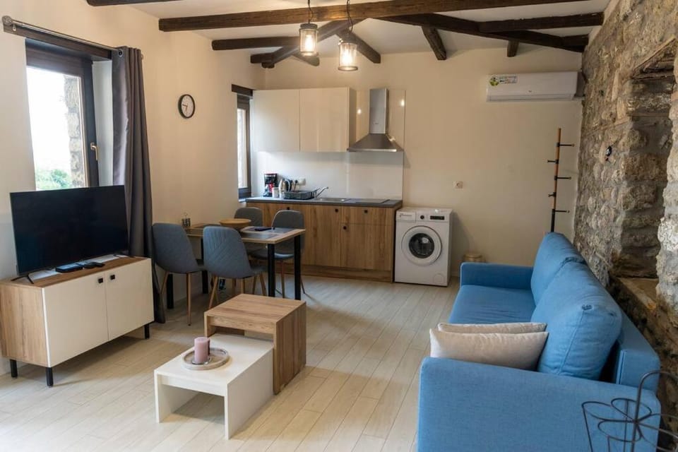 Lithic Suites 1 Apartment in Kalabaka