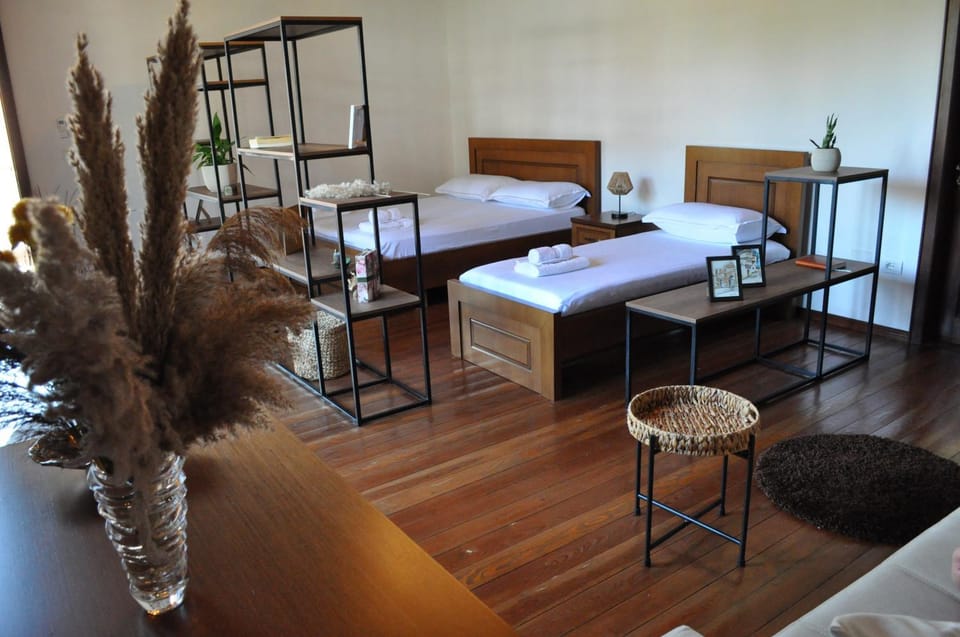 Bed, Photo of the whole room, Bedroom, hair dresser