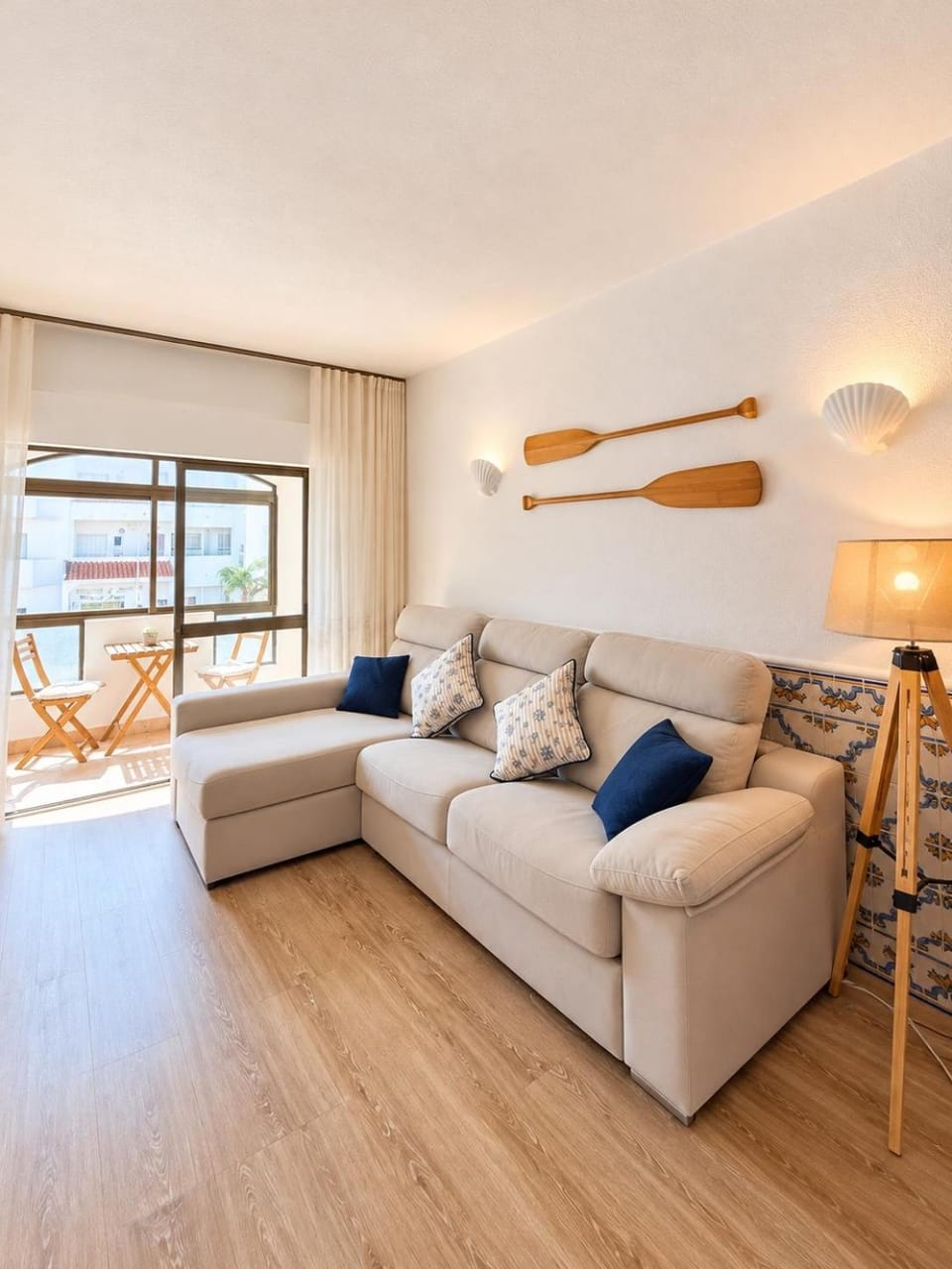Blue Wave Escape Near Old Town Balcony Free Parking Apartment in Albufeira