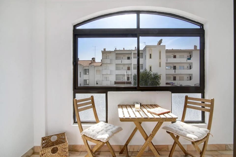 Blue wave escape apartment -T1 perto da praia com varanda Apartment in Albufeira