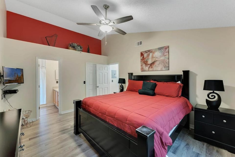 Gorgeous Place Minutes Away from Attractions House in Kissimmee