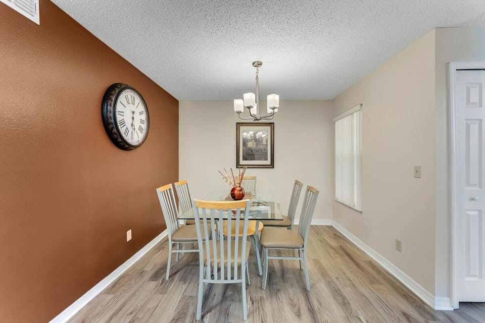 Gorgeous Place Minutes Away from Attractions House in Kissimmee