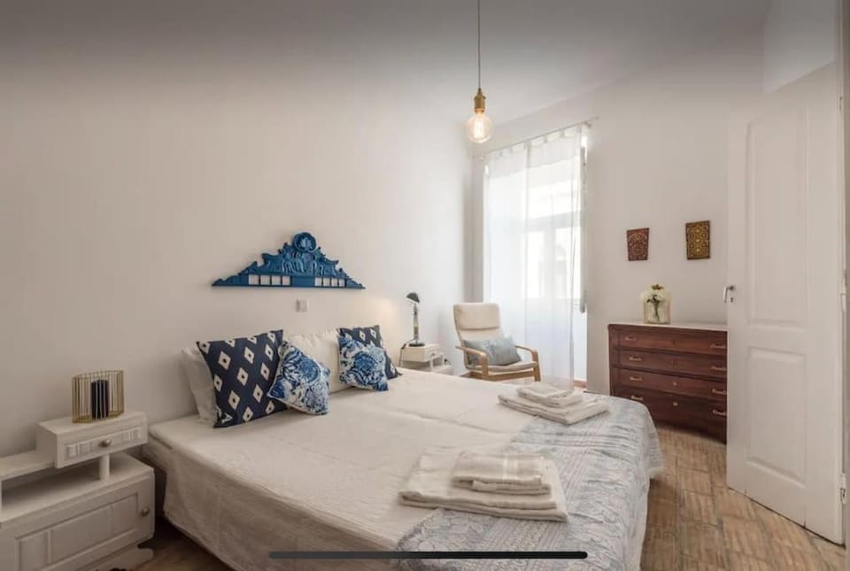 Traditional townhouse with private patio and pool House in Portimao