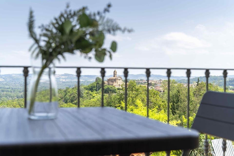 Property building, Day, Natural landscape, Summer, View (from property/room), Balcony/Terrace, Dining area, Landmark view, Landmark view