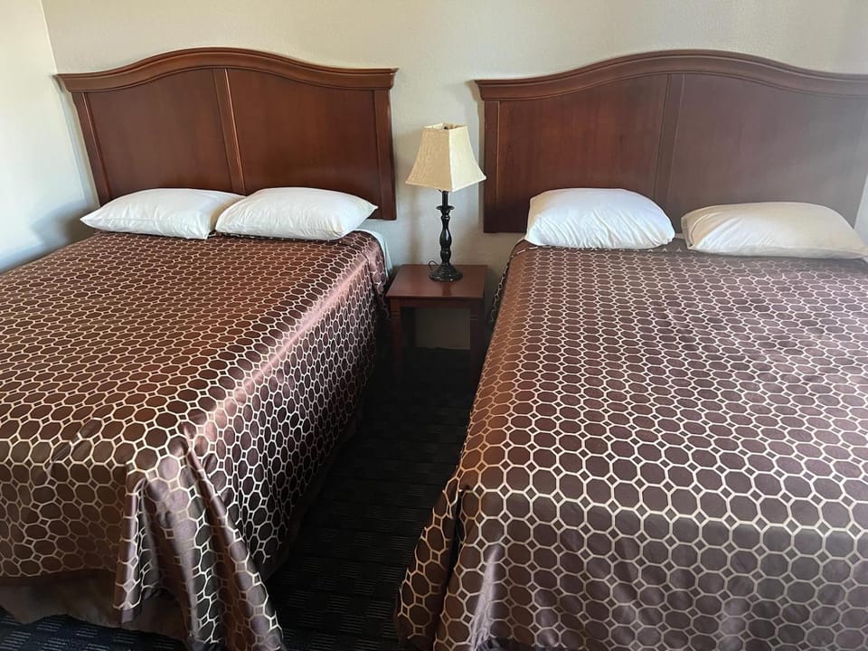 REGENCY INN Motel in Junction City