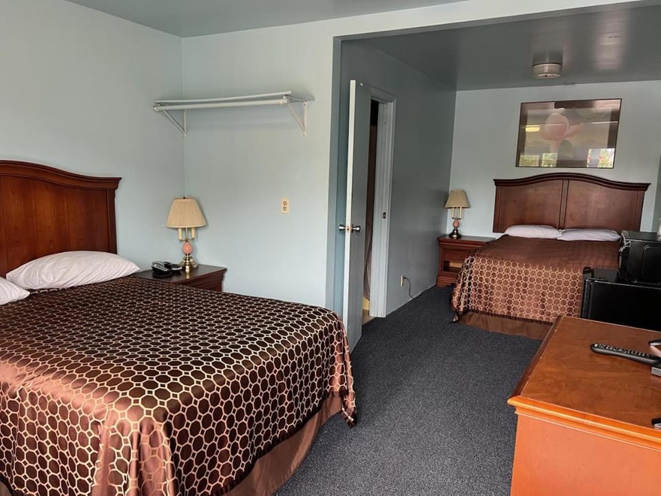 REGENCY INN Motel in Junction City