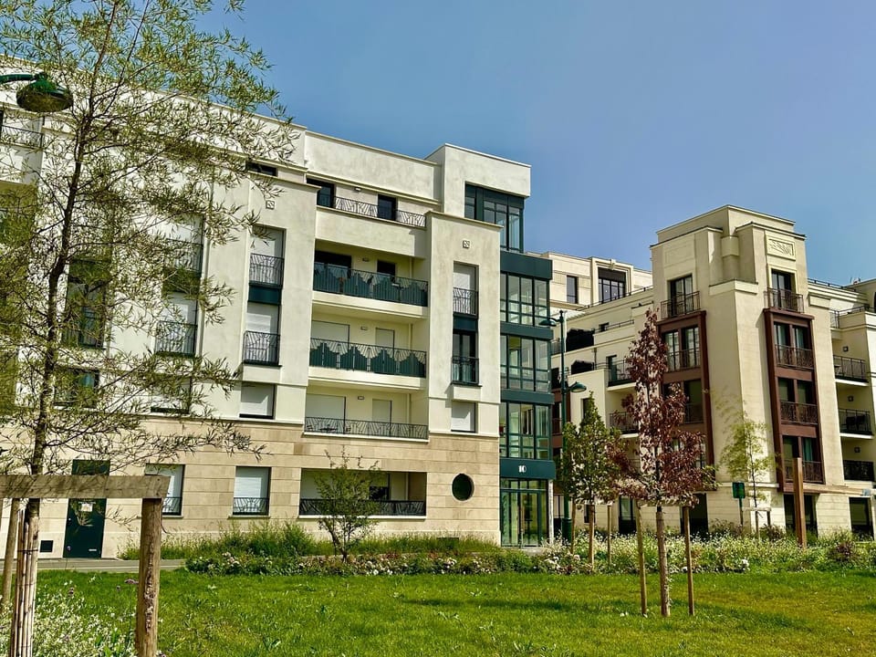 Property building, Spring, Day, Bird's eye view, Garden, View (from property/room), Garden view, Location