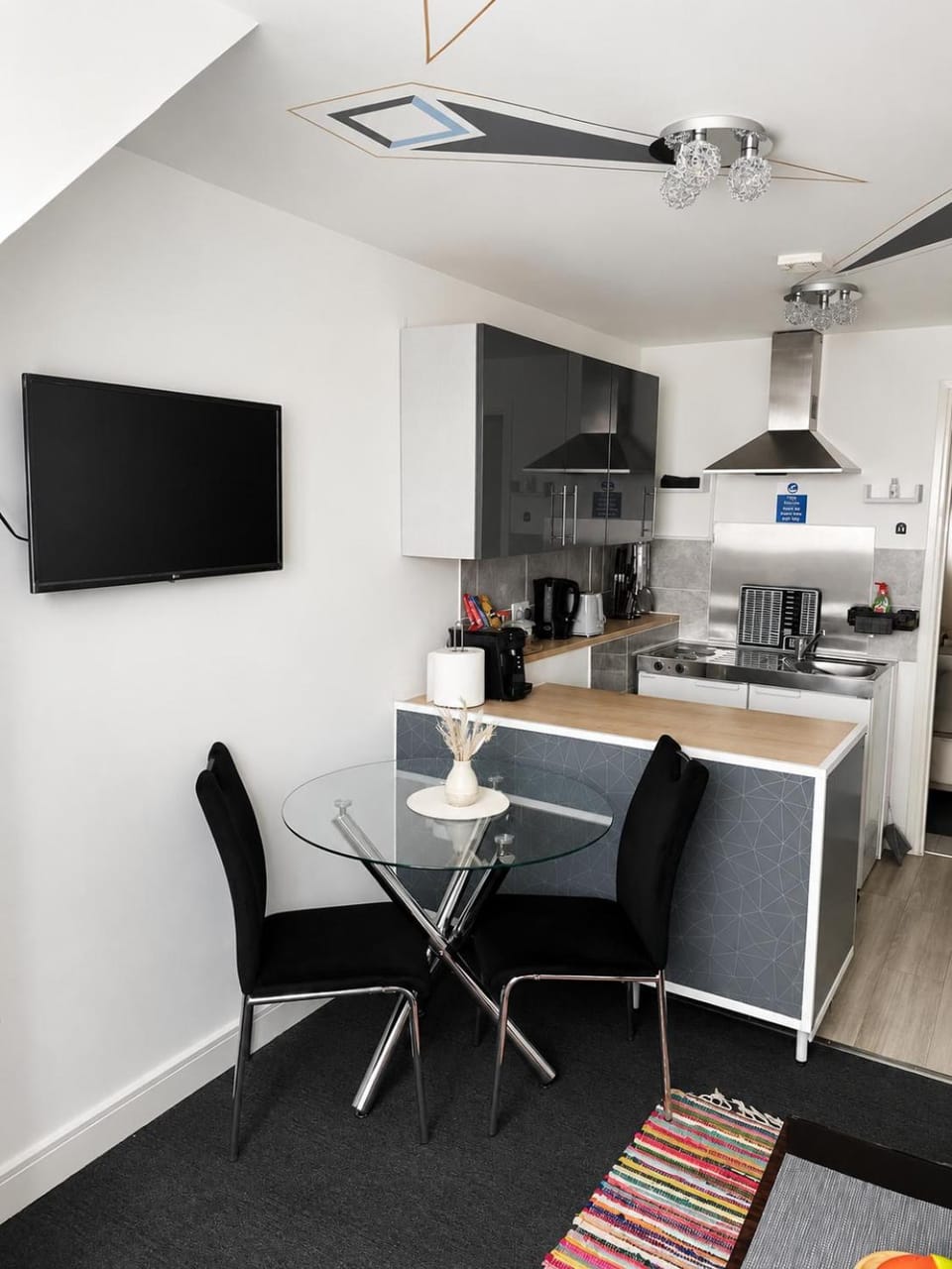 Crescent Loft Apartment - 1 Bedroom Apartment in Ilford
