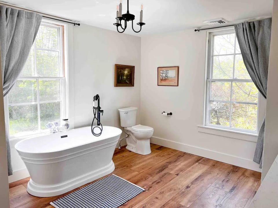 Bathroom, Bath