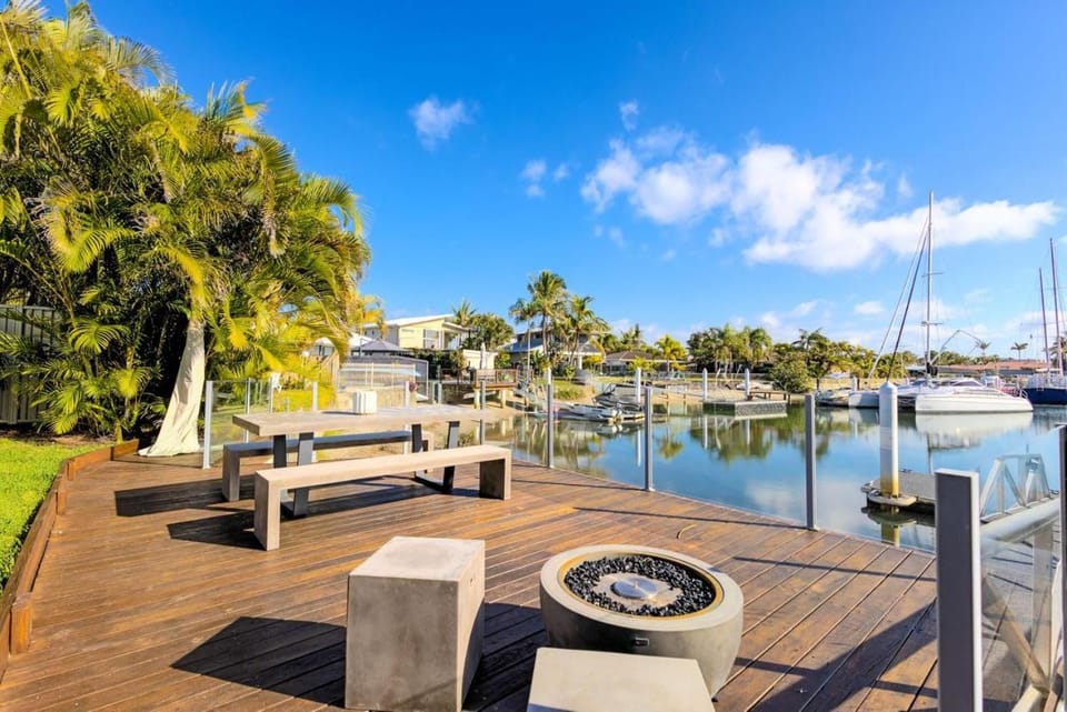Hampton Beach House on the Waterfront House in Sunshine Coast