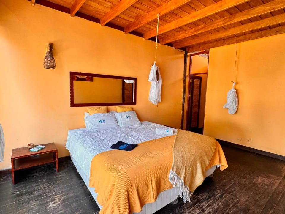 Bed, Photo of the whole room
