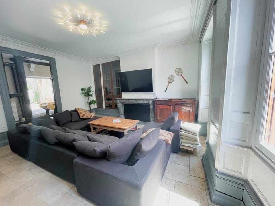 Gîte familial avec spa et animaux admis - 14 pers. - FR-1-381-542 House in Centre-Val de Loire