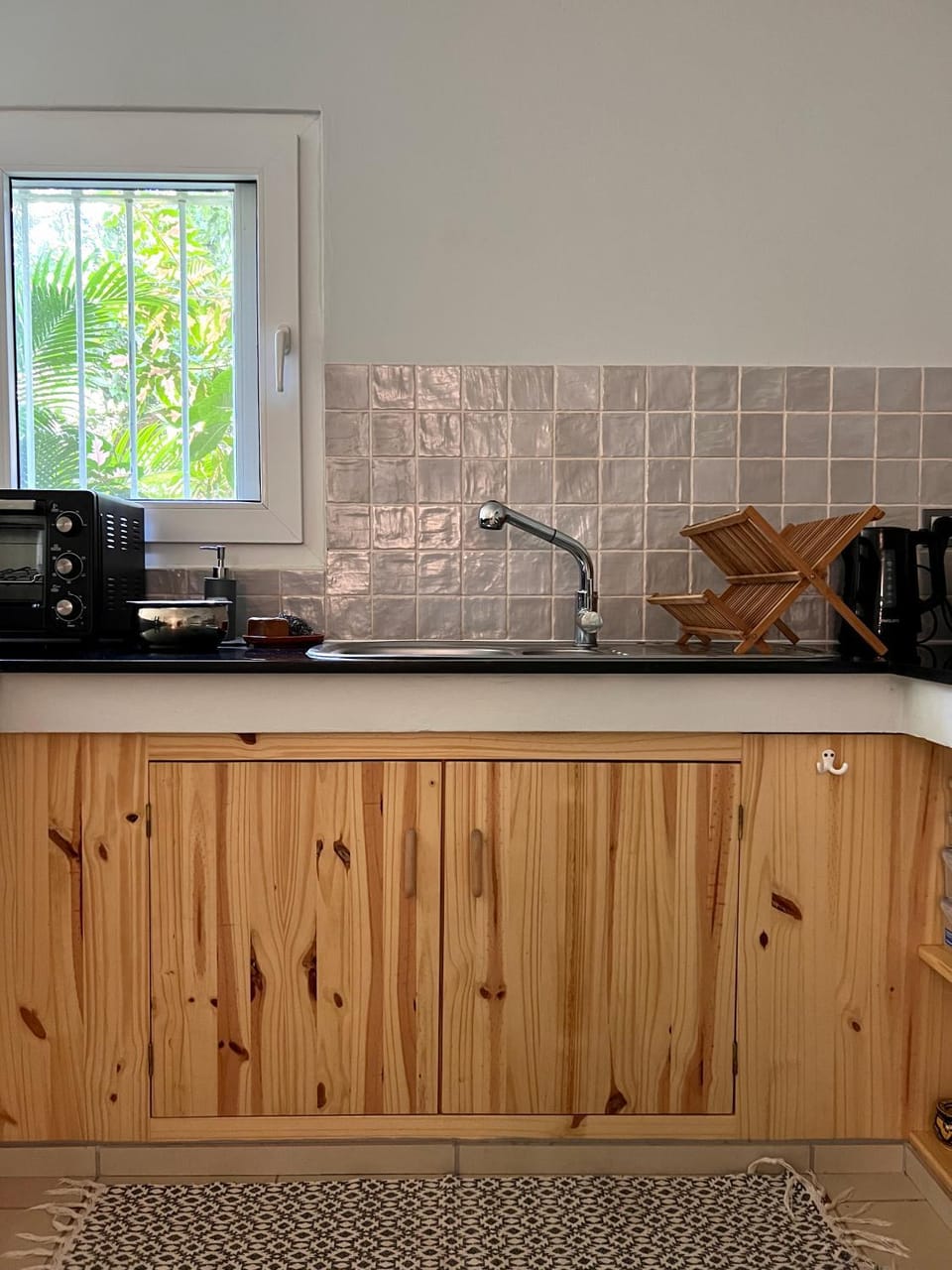 Kitchen or kitchenette, kitchen