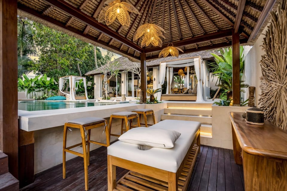 Spa and wellness centre/facilities, Dining area, Pool view, Swimming pool