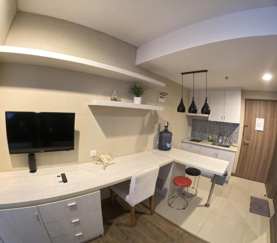 TV and multimedia, Kitchen or kitchenette, Dining area