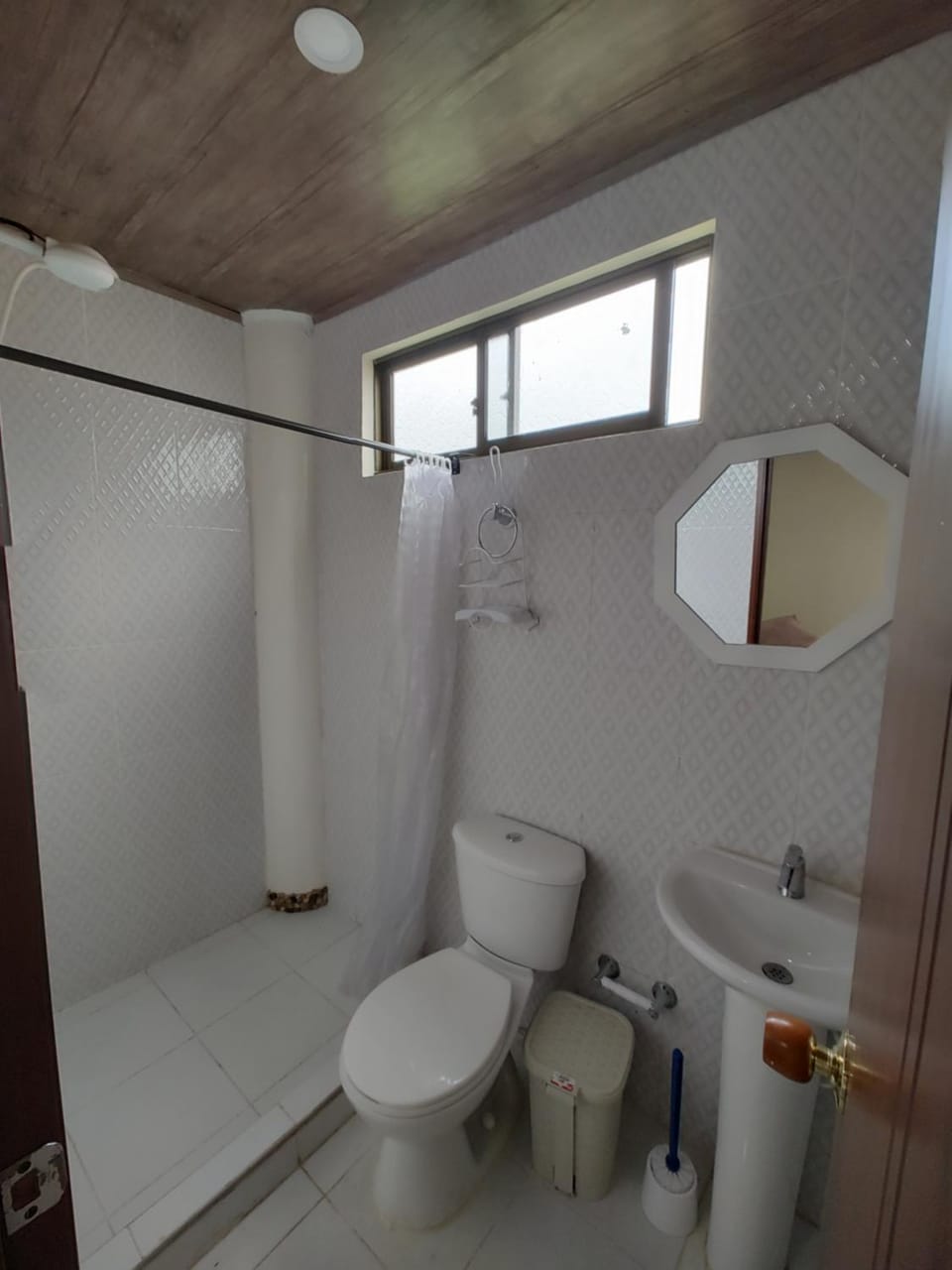 Shower, Bathroom, towels