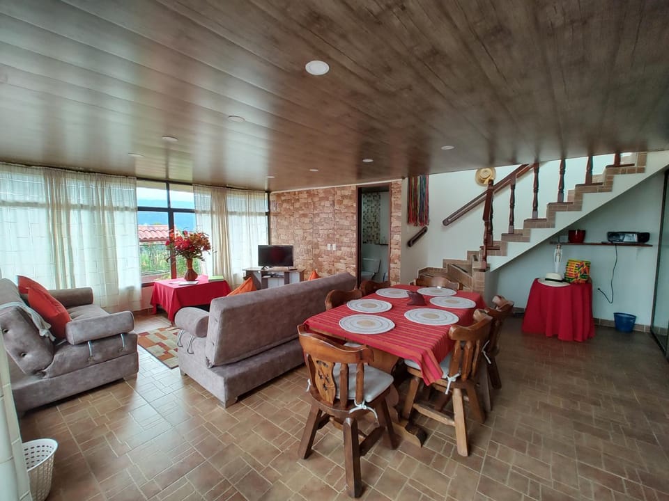 Living room, Lobby or reception, Dining area, Garden view