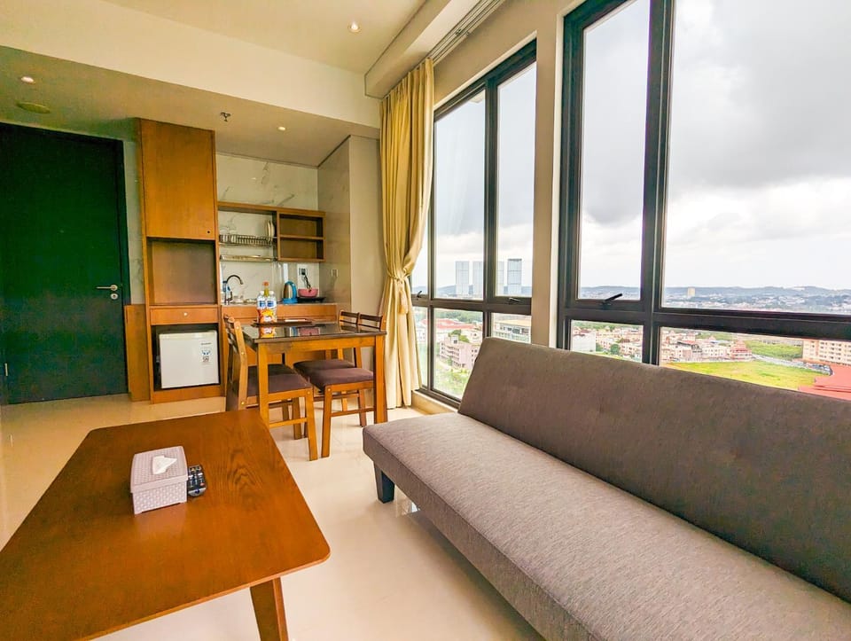 View (from property/room), Living room, Seating area