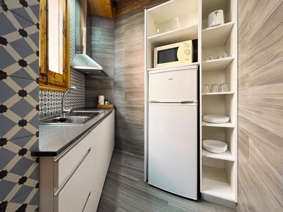 Kitchen or kitchenette, stove