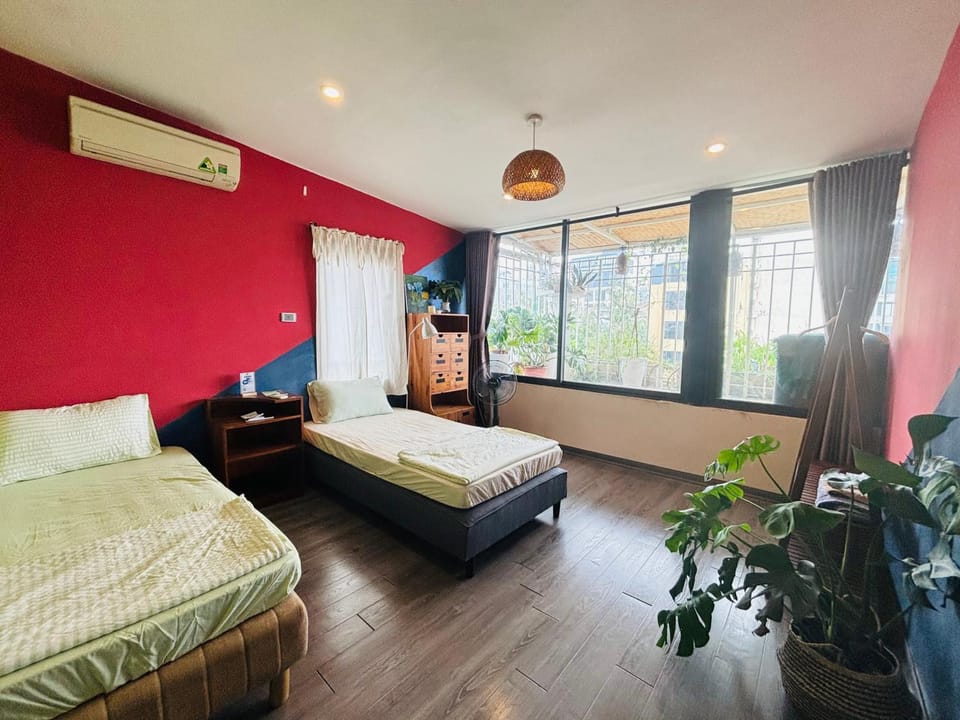 Terra Homestay - Elevator & Terrace - 150m to Hoan Kiem Lake Apartment in Hanoi