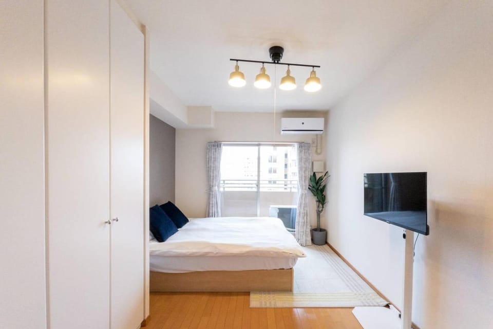 Bed, TV and multimedia, Bedroom, air conditioner