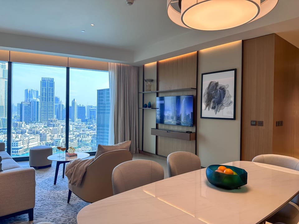 Communal lounge/ TV room, TV and multimedia, Living room, Seating area, Evening entertainment