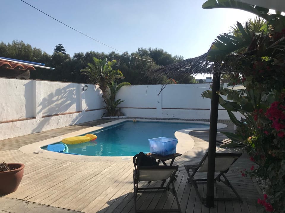 Swimming pool