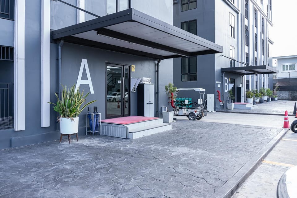 Property building, Lobby or reception