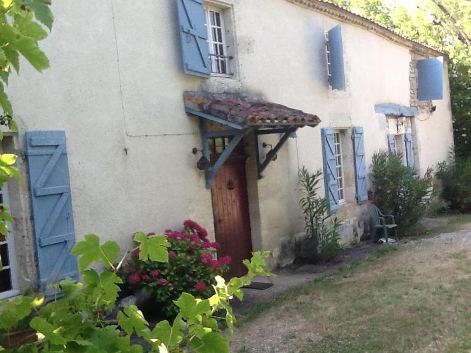 une fermette climatisée en pleine nature Bed and Breakfast in Nouvelle-Aquitaine