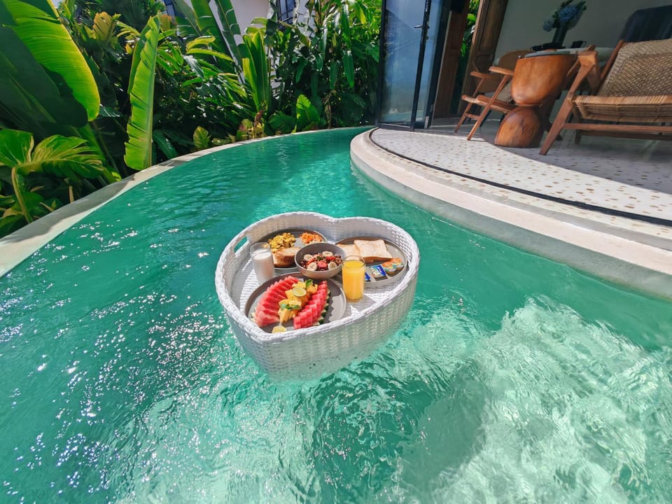 Pool view, Swimming pool