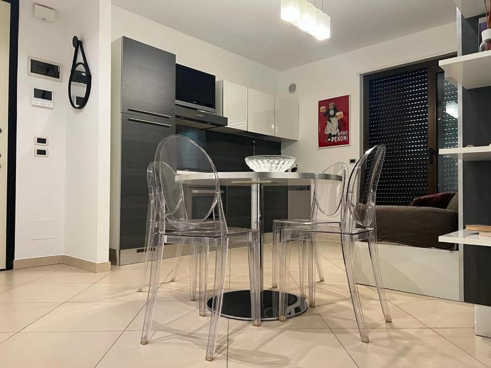 “luxury flat” via tasso 100 mt spiaggia - 300 mt centro Apartment in Pescara