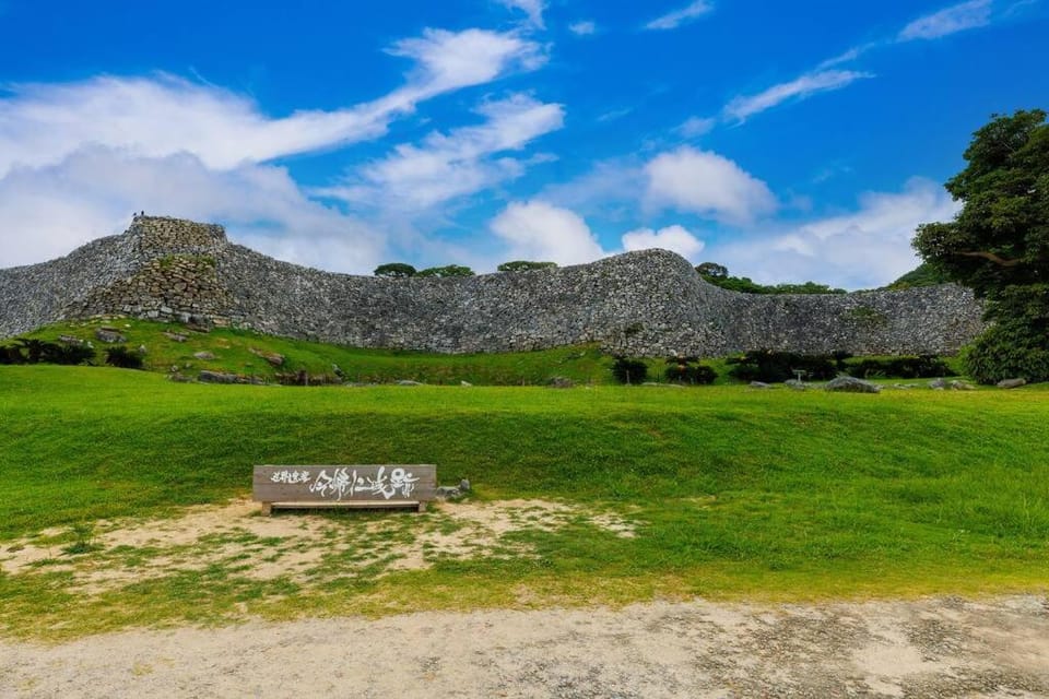 BBQ可能 美ら海水族館まで5分 最大11名宿泊可能　Emerald Side3 House in Okinawa Prefecture