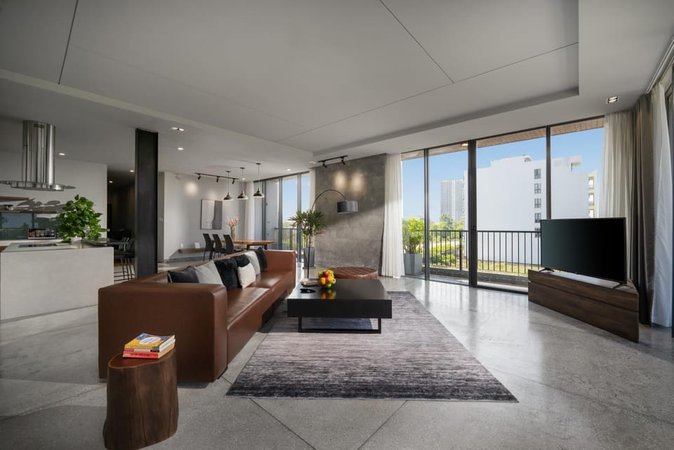 Communal lounge/ TV room, TV and multimedia, View (from property/room), Balcony/Terrace, Living room