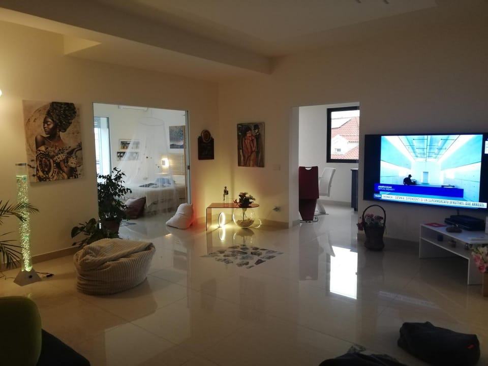 TV and multimedia, Evening entertainment
