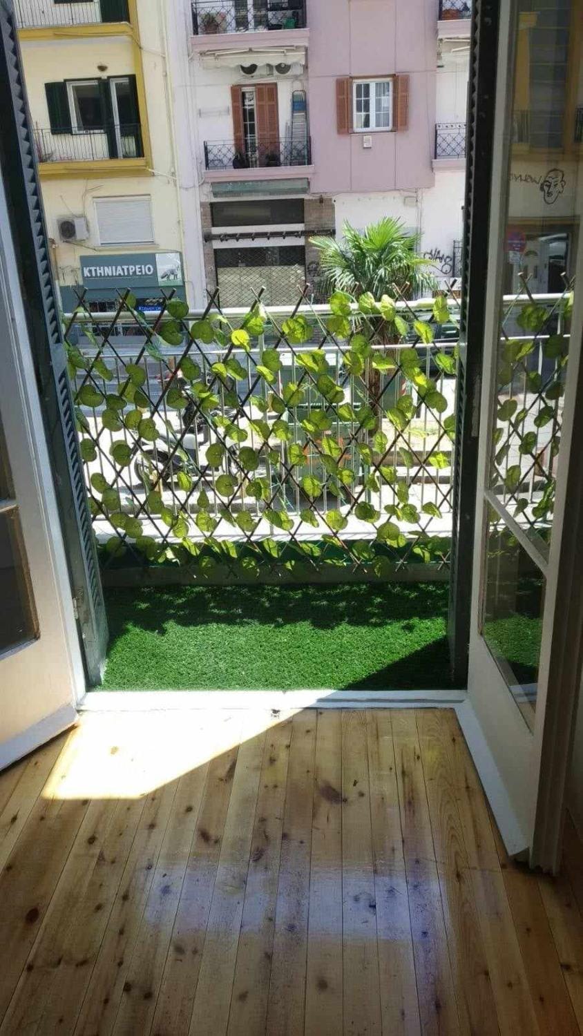 Property building, Day, Balcony/Terrace, Balcony/Terrace