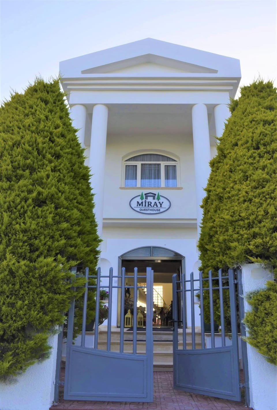 Property building, Facade/entrance