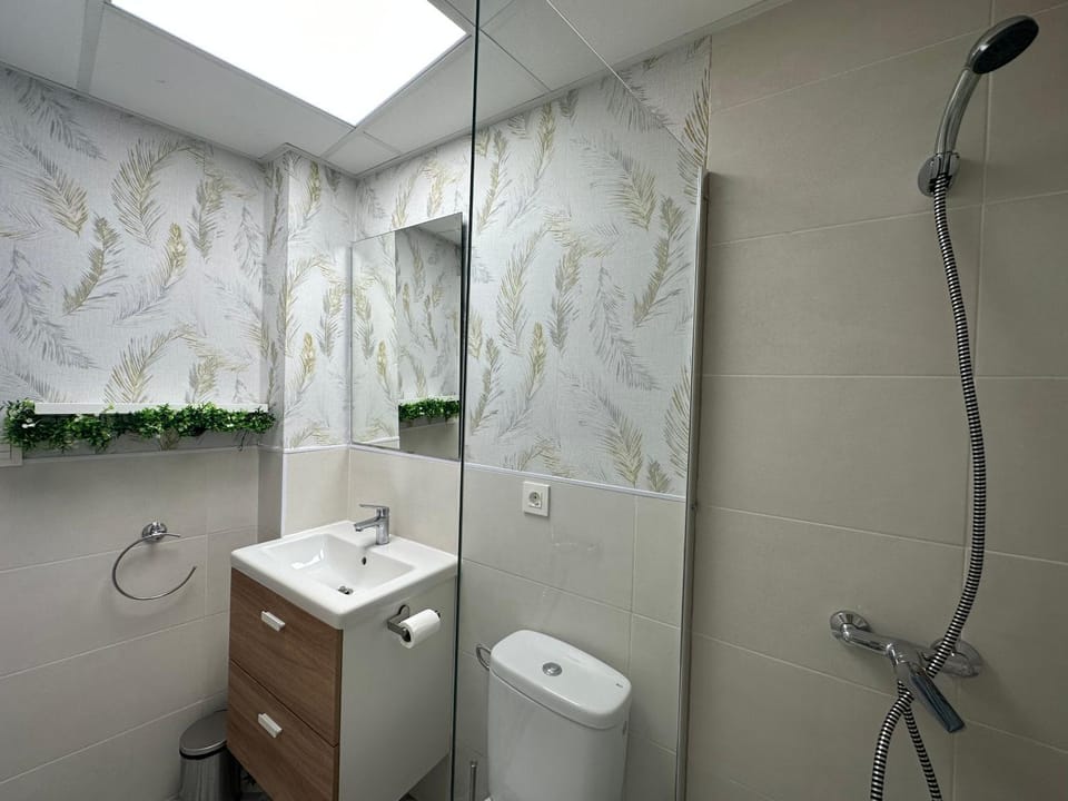 Shower, Bathroom