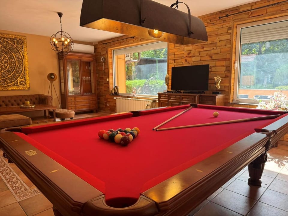 Billiard
