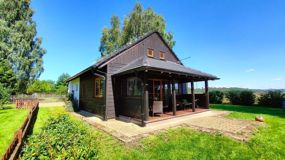 Property building, Natural landscape, Garden, Garden, Balcony/Terrace, Seating area, Garden view, locker
