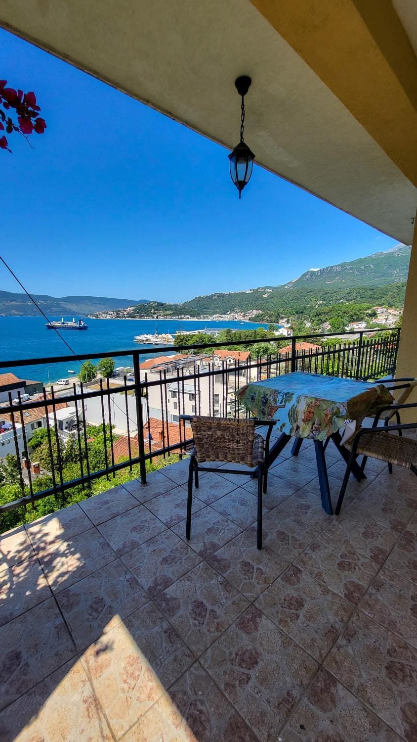 SeaView Zelenika Apartment in Kotor Municipality