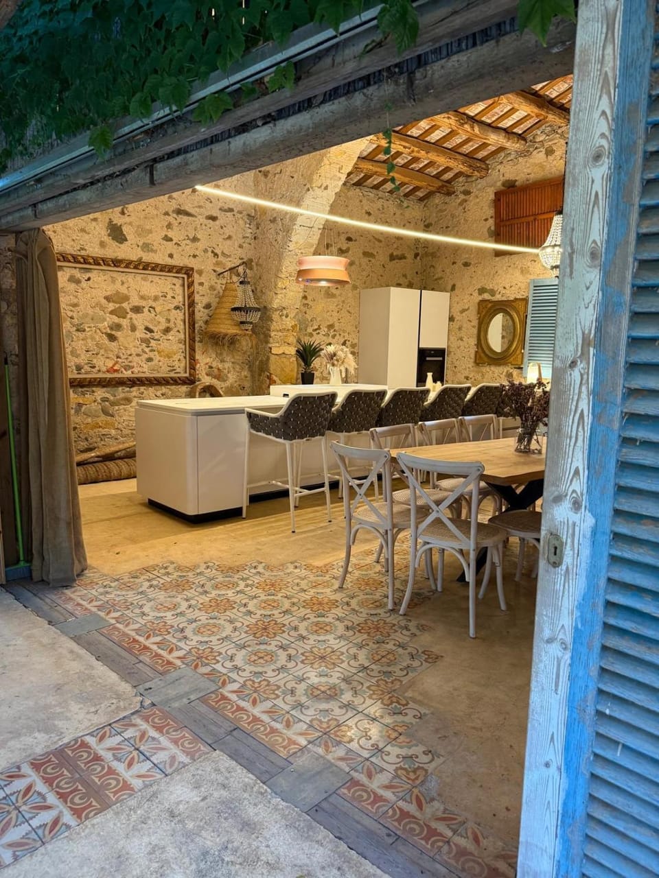 Patio, Kitchen or kitchenette, Seating area, Dining area