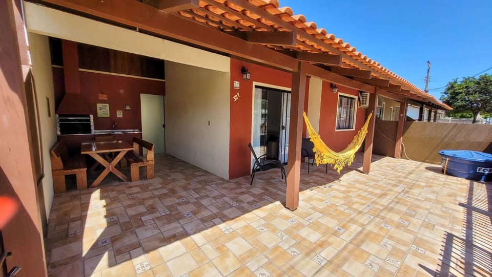 Casa a 2 quadras da Praia de Zimbros RW2724 House in Porto Belo