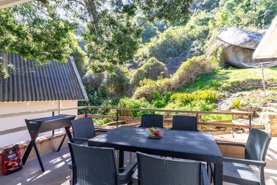 Patio, BBQ facilities