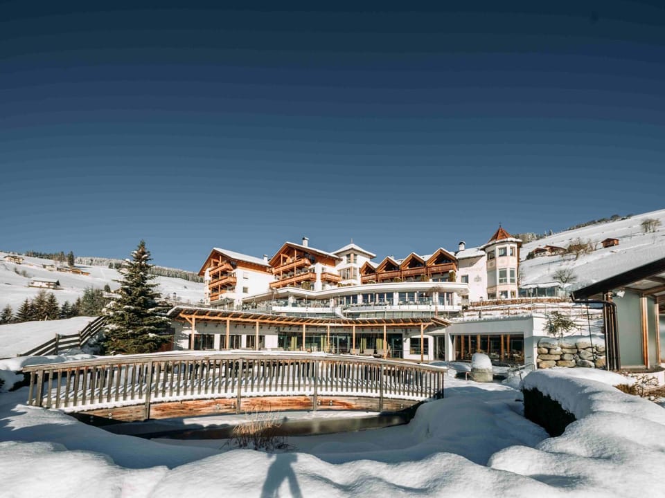 Property building, Winter