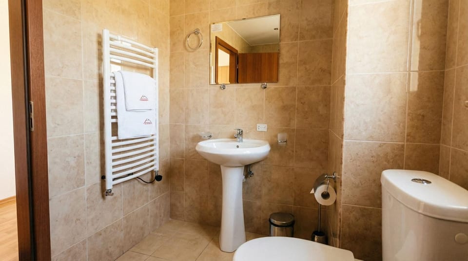 1BR Bright 300mbps WIFI Duplex - Two Floors Apartment in Bansko