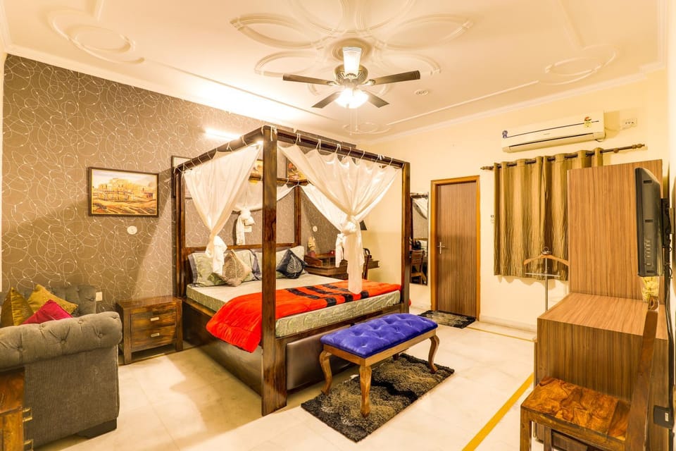 Bed, Bedroom